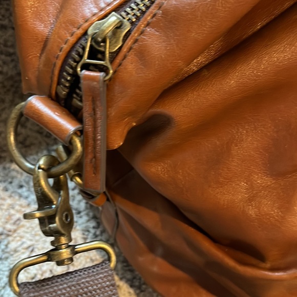 Large duffle H&M bag. - Picture 2 of 7